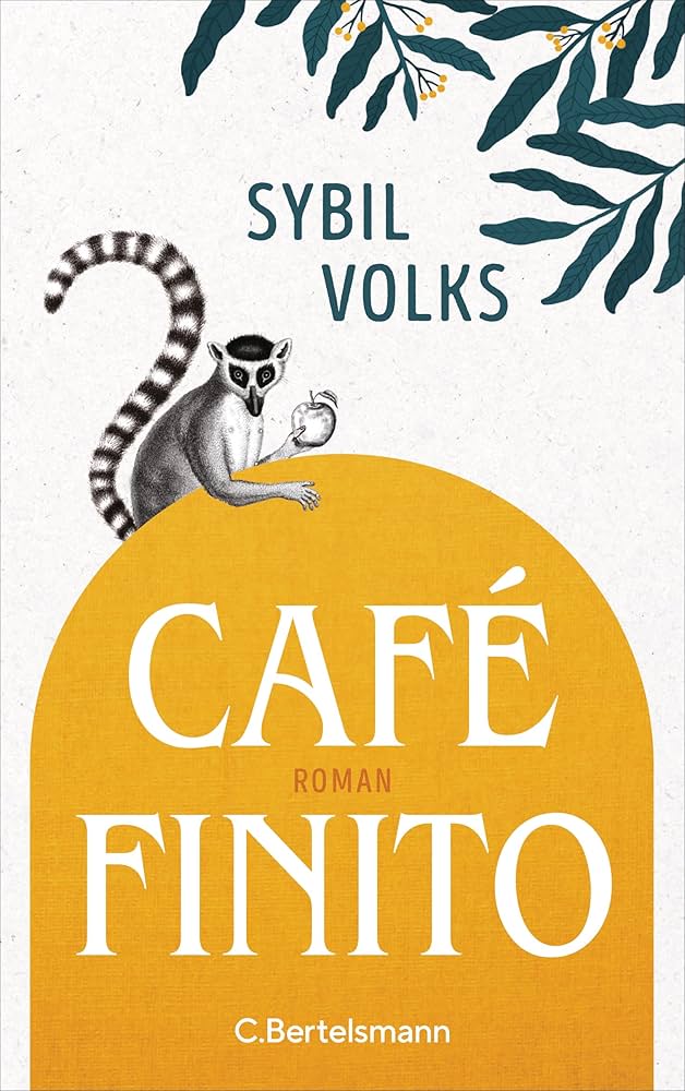 "Café Finito" steht auf einem gelben Hintergrund geschrieben. Darüber ist ein Lemur abgebildet, welcher einen Apfel in der Hand hält. Oben rechts wachsen Pflanzen herunter.